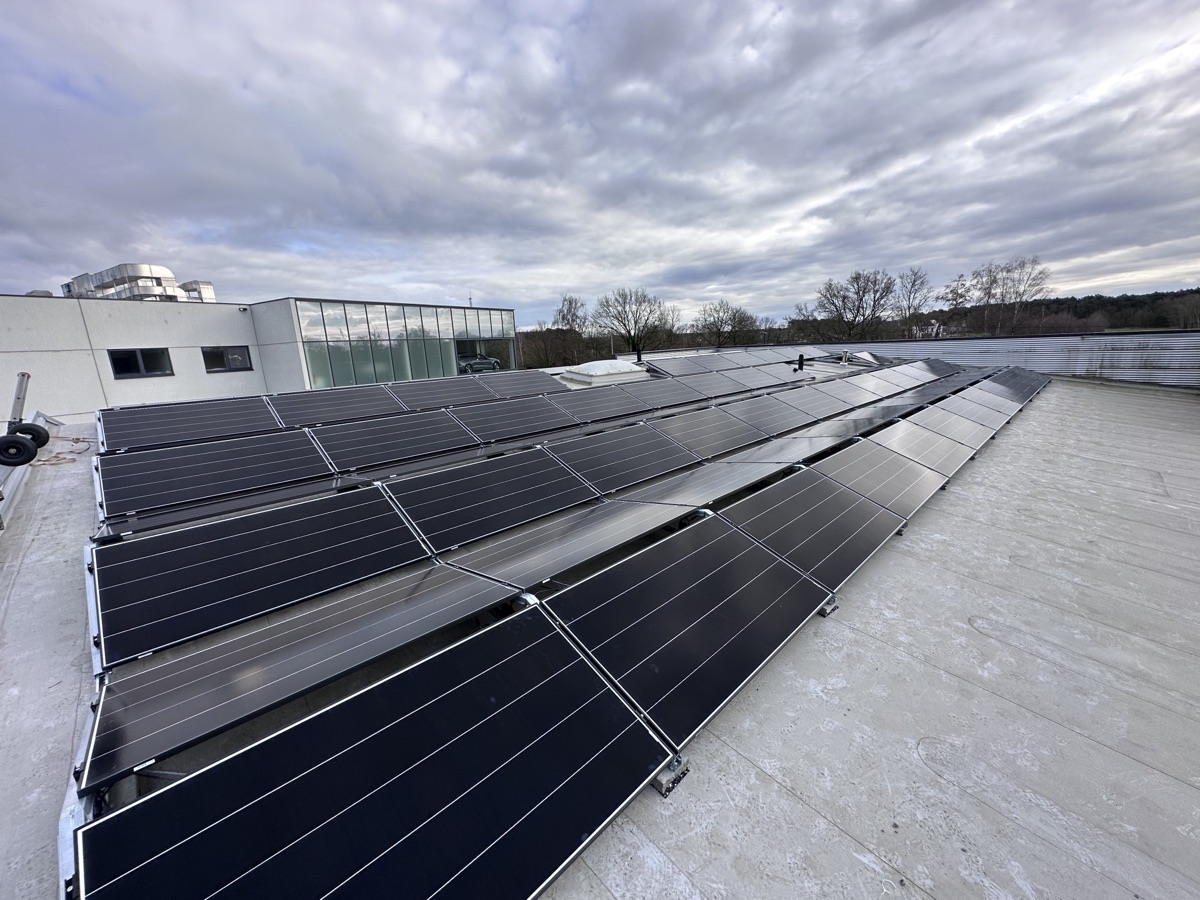 zonnepanelen installatie Geel 13-02-2024