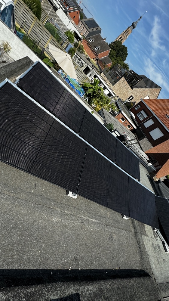 zonnepanelen installatie Hoogstraten 27-08-2024